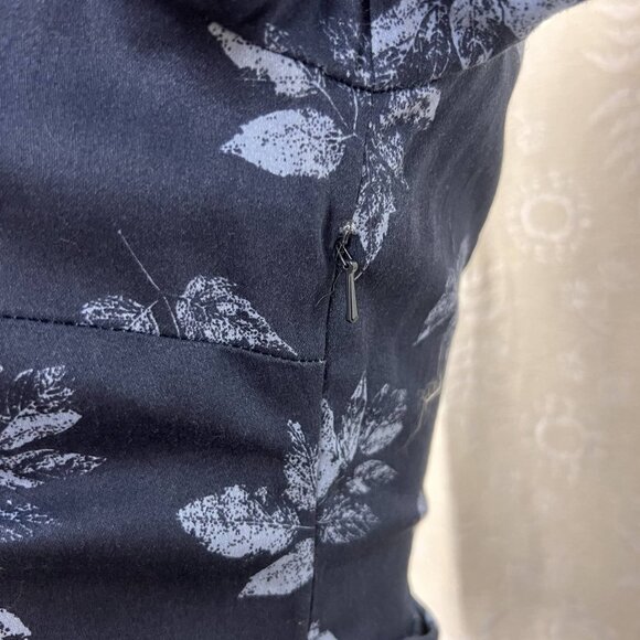 Collectif Susanna Fall Leaves print 50s V-Neck Button swing dress blue chambray - Picture 7 of 11